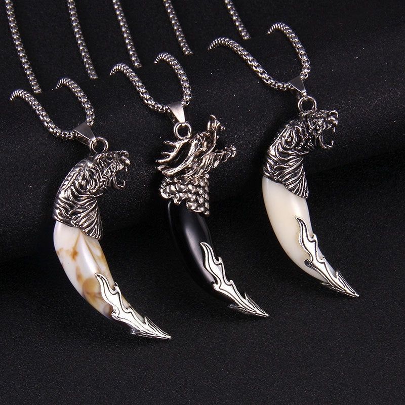 Bold Wolf Tooth & Dragon Head Necklace – Stainless Steel Statement Jewelry

Masculine / Gothic